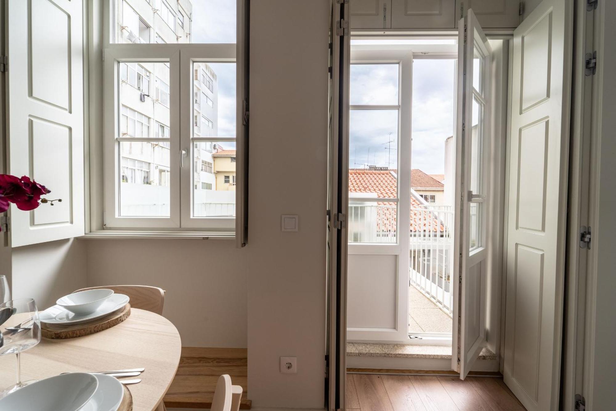 Escadaria 21 Apartment By House And People Braga Bagian luar foto