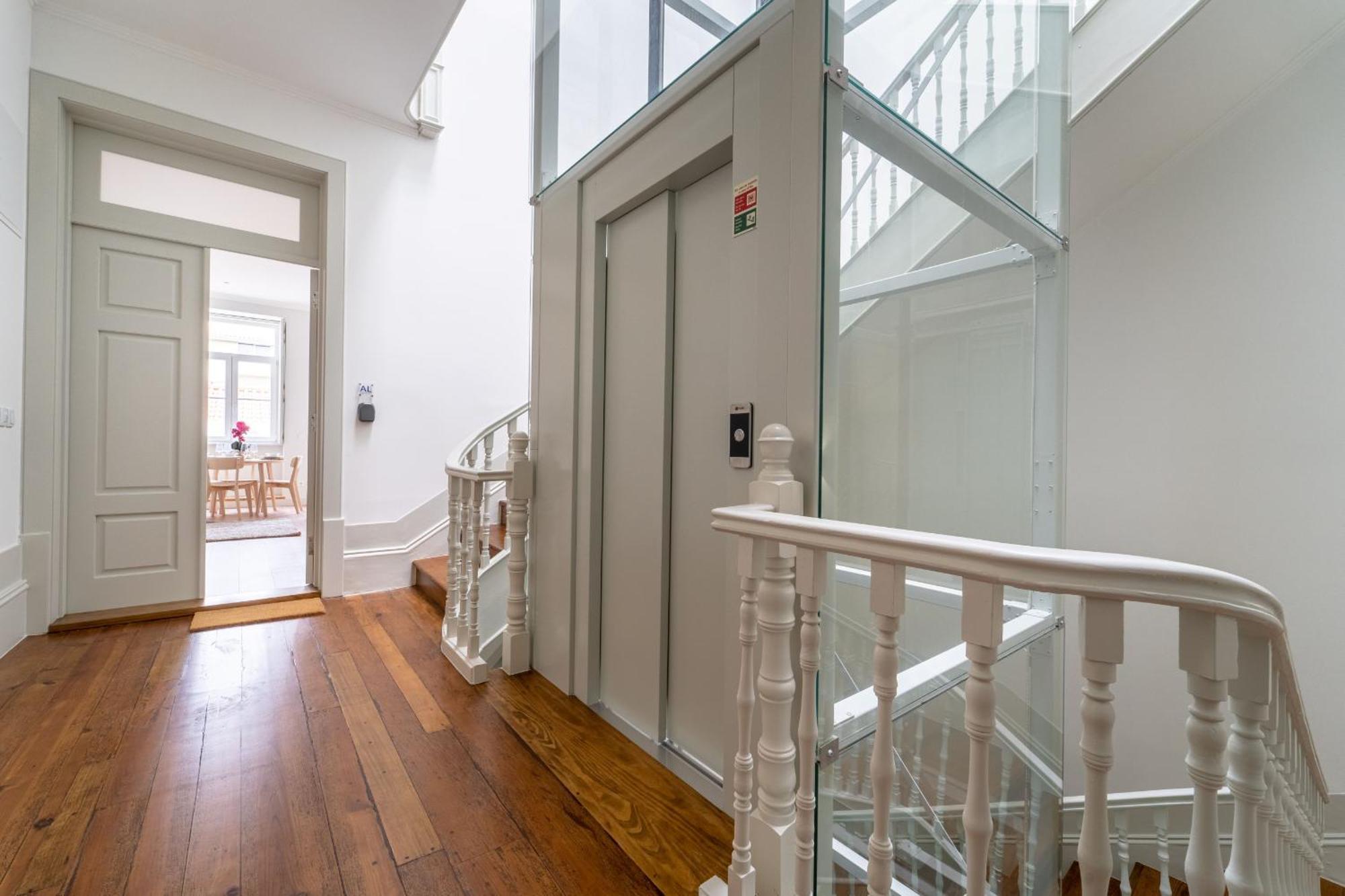 Escadaria 21 Apartment By House And People Braga Bagian luar foto